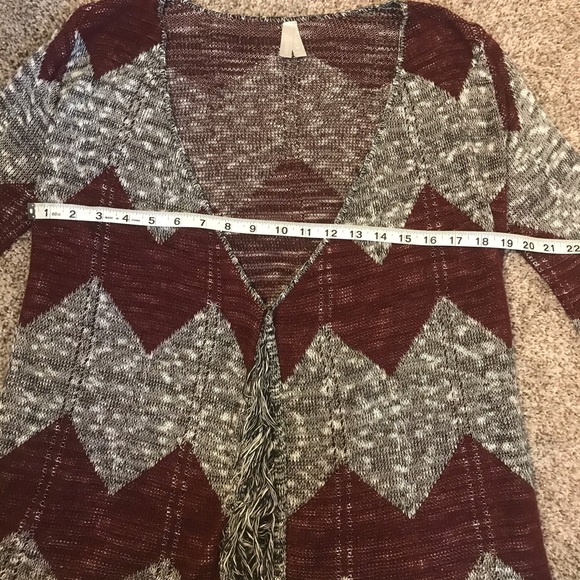 Vanity Black And Red Chevron Sweater Size Medium - Picture 6 of 6